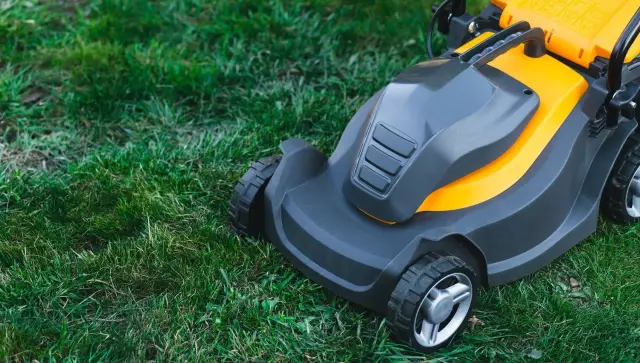 Как заменить пусковой станок на газонокосилке Troy-Bilt