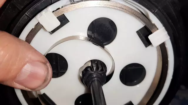 Как установить провод фоторамки