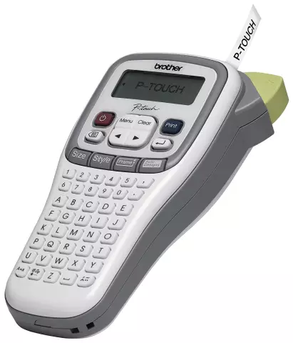 Как установить ленту в P-Touch Label Maker