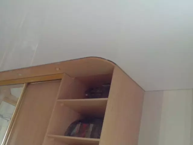 Как установить натяжной шток