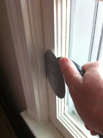 Как открыть Painted Shut Windows