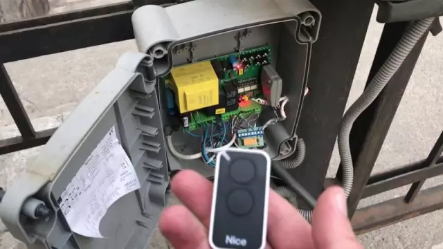 Как запрограммировать пульт дистанционного управления для Phantom 777CD Garage Opener