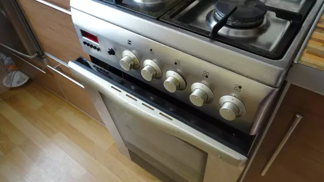 Дверца для самоочистки духовки Tappan не откроется