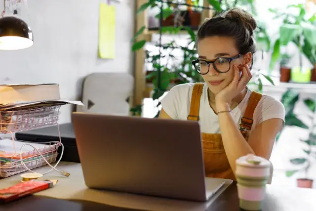 Работаете на себя? Вот как продуктивно работать из дома в качестве единственного фрилансера